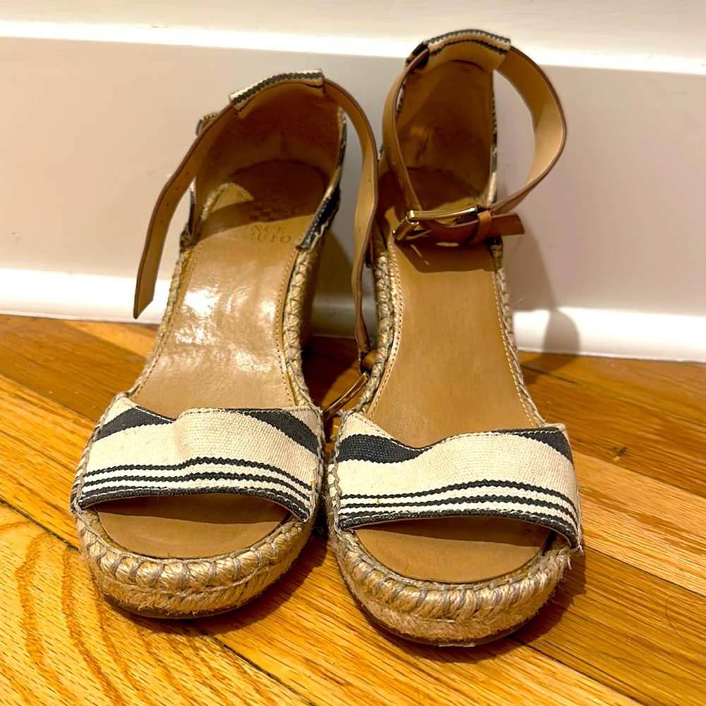 Vine Camuto wedges super cute nautical